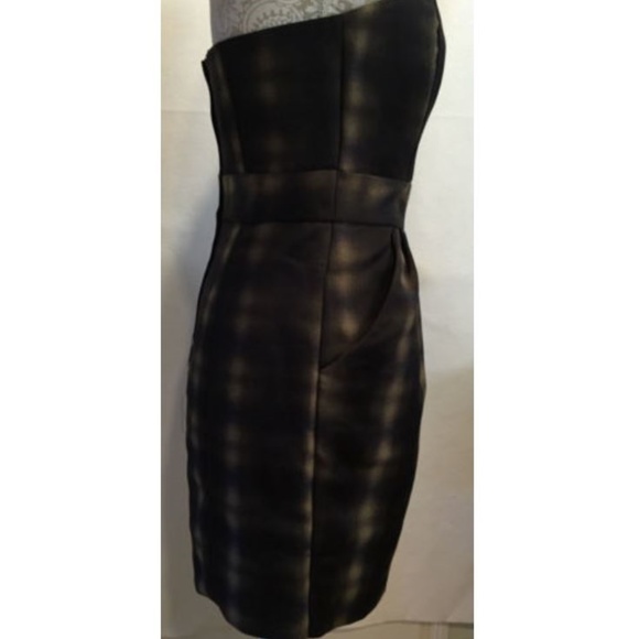 H&M Strapless Two Pocket Pleated Dress Size 8 - Picture 3 of 7